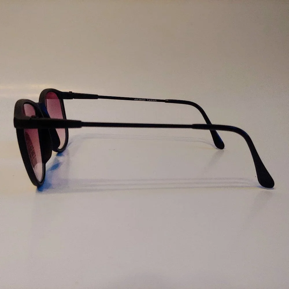 (NWT) Vintage 90's Kids School Boy Sport Sunglasses (M.Black)